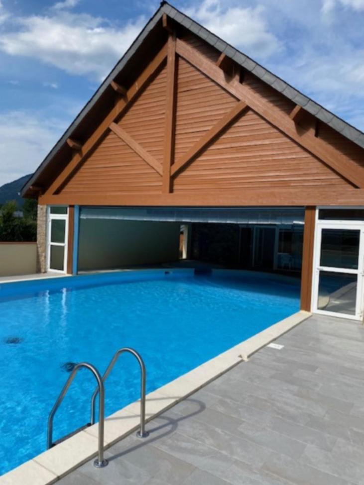 Appartement Tres Agreable Dans Belle Residence, Classe 3 Etoiles Par Le Comite Departementale Du Tourisme En Haute Garonne Bagnères-de-Luchon Esterno foto